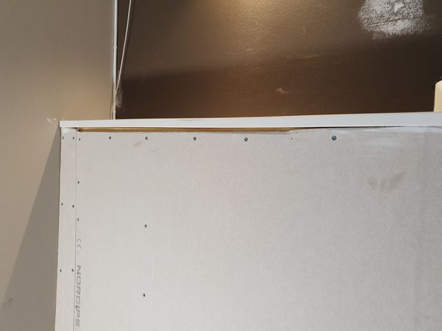 KOMPOSITTREMSE EDGE-TAPE Papirbelagt kompositt