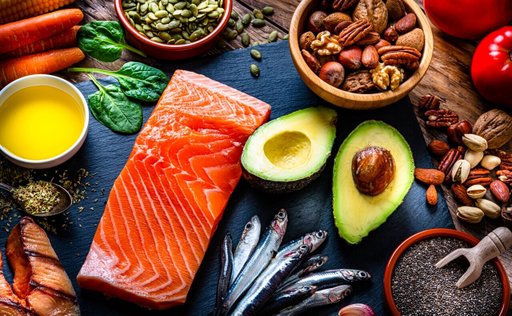 Hva er Omega-3, EPA og DHA? Hvor store mengder trenger vi å få i oss?