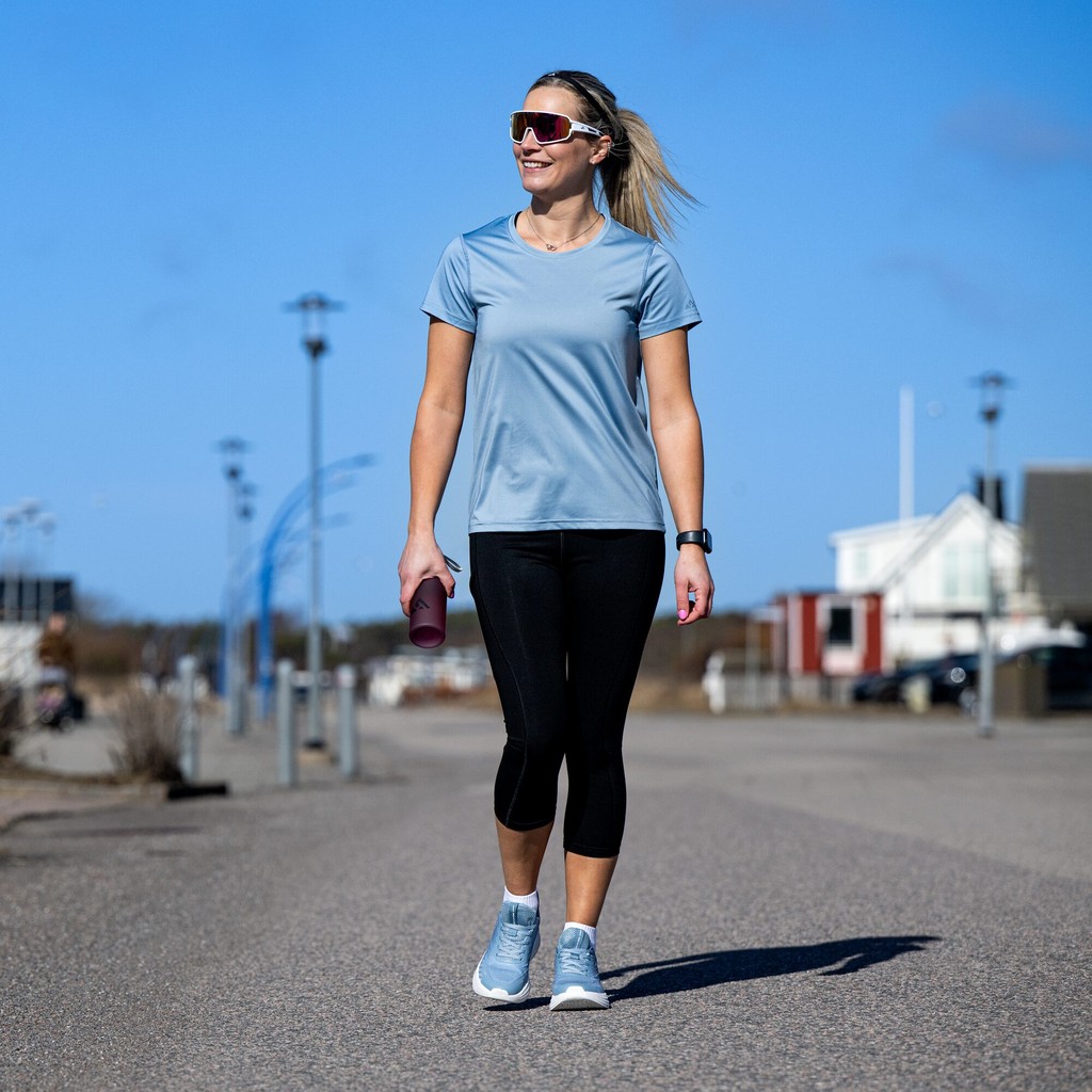 Active Naisten Trikoot