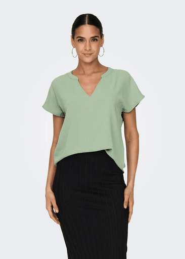 LION SHORT SLEEVE TOP