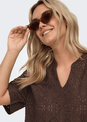 HELLEN S/S V-NECK BLOUSE