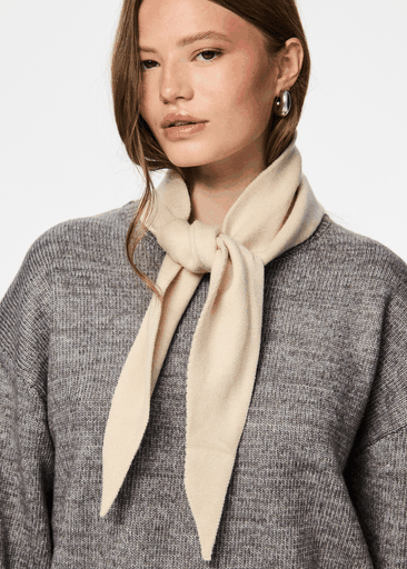 KOMMA TRIANGLE SCARF