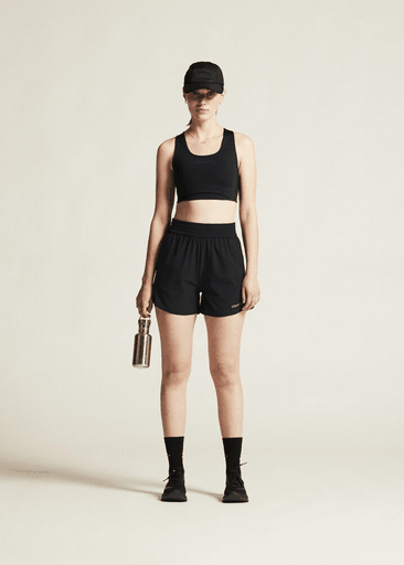 CORE ESSENCE SHORTS W