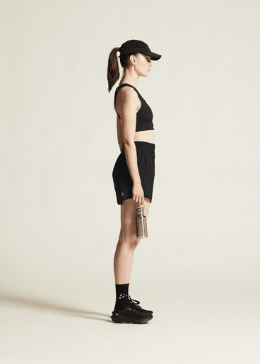 CORE ESSENCE SHORTS W