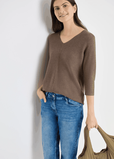 Structured V-neck