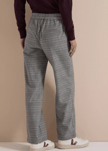 Style Neele Check