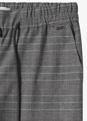 Style Neele Check