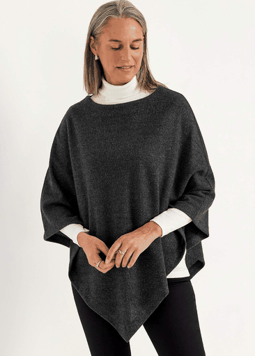 Beata poncho