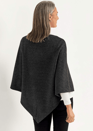 Beata poncho
