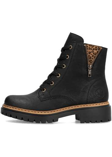 Ladies mid height boots