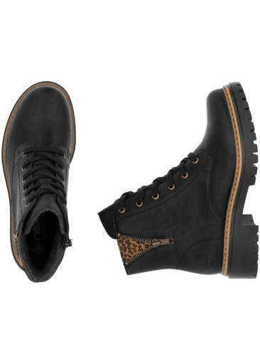 Ladies mid height boots