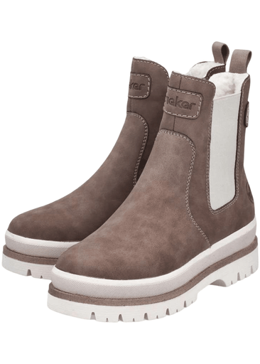 Ladies mid height boots