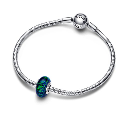 Berlock i äkta silver och syntetisk opal