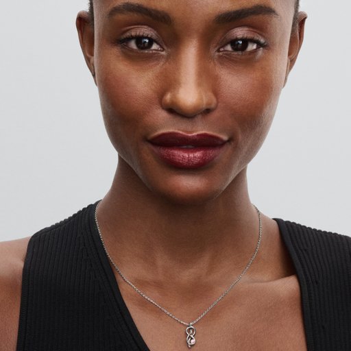 Halsband i äkta silver med evighetsknut
