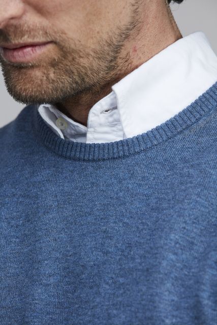CREW NECK SWEATER CREW NECK SWEATER