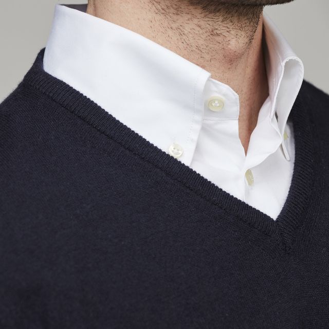 GEELONG V-NECK SWEATER