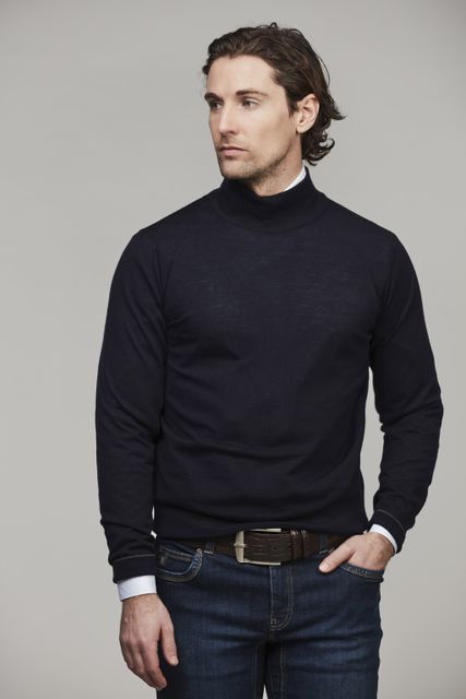 Merino high turtle knit