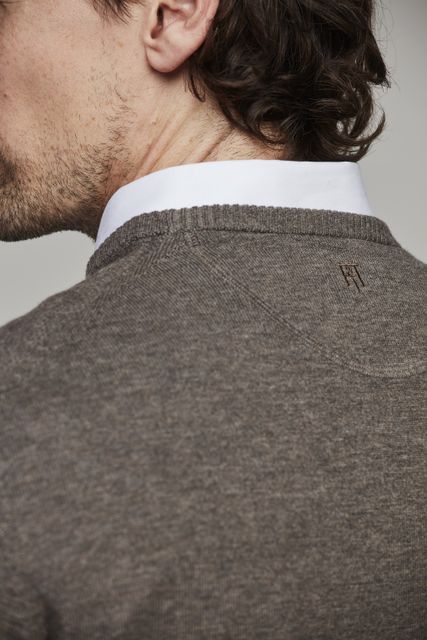 CREW NECK SWEATER, ELBOW PATCH