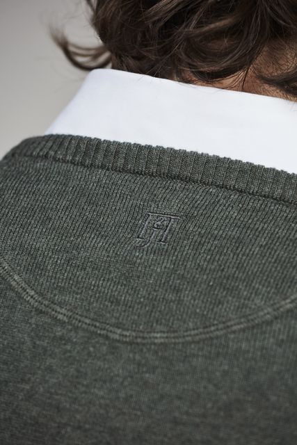 CREW NECK SWEATER, ELBOW PATCH