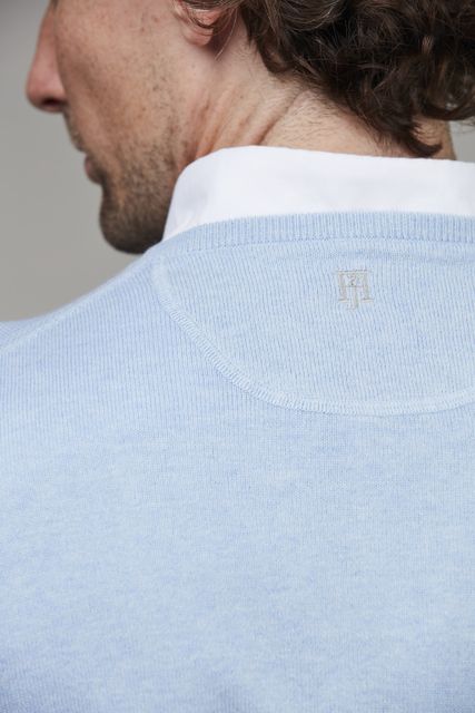 Crew neck knit, e-patch Crew neck knit, e-patch
