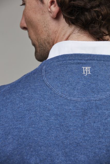 Crew neck knit, e-patch Crew neck knit, e-patch