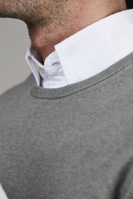 Crew neck knit, e-patch Crew neck knit, e-patch