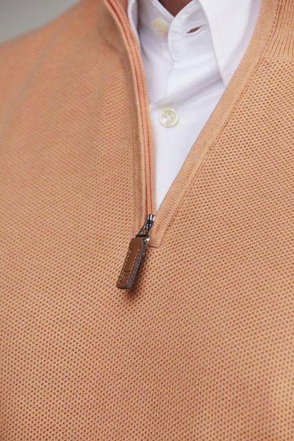 Half zip structure knit Half zip structure knit