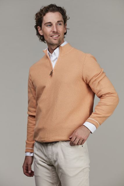 Half zip structure knit Half zip structure knit