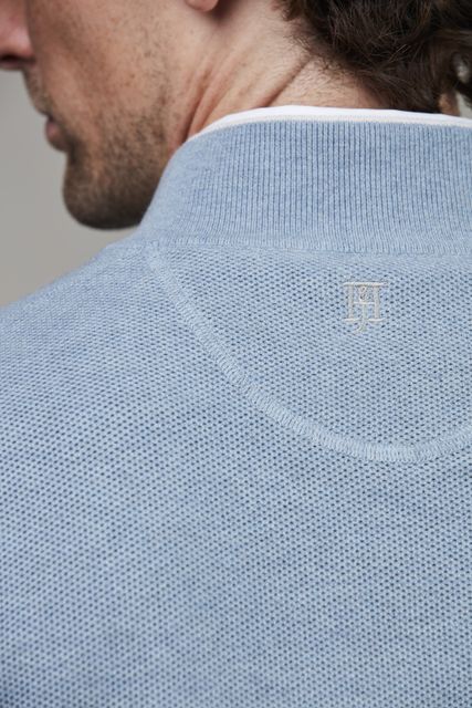 Half zip structure knit Half zip structure knit