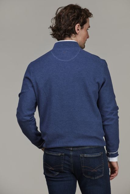 Half zip structure knit Half zip structure knit