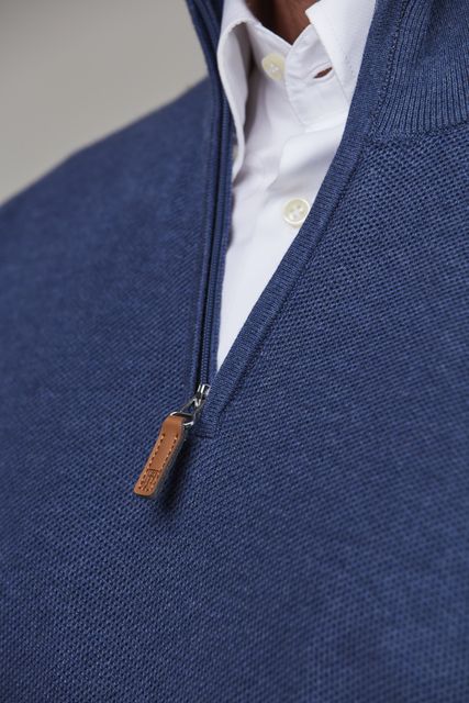 Half zip structure knit Half zip structure knit