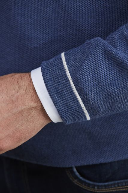 Half zip structure knit Half zip structure knit