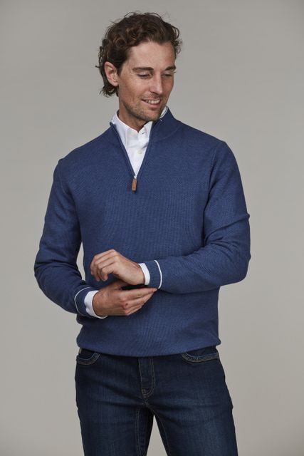 Half zip structure knit Half zip structure knit