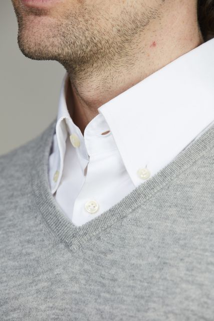 Geelong V-neck Sweater