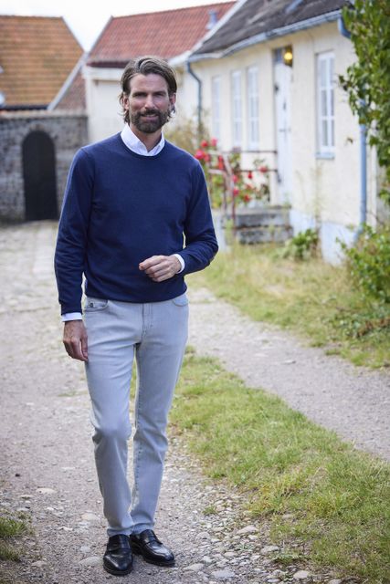 Crew Neck Knit E-Patch Crew Neck Knit E-Patch MARINEBLAU