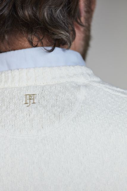 Crew Neck Cable Knit