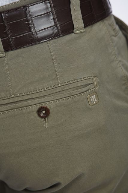 CLASSIC CHINO SHORTS