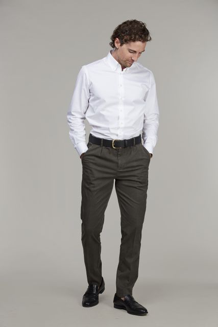 FRONT PLEAT CHINO