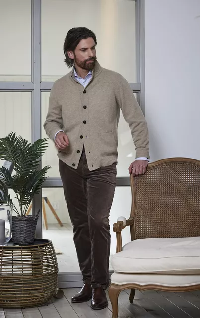 Refined Comfort – Indoors with Character