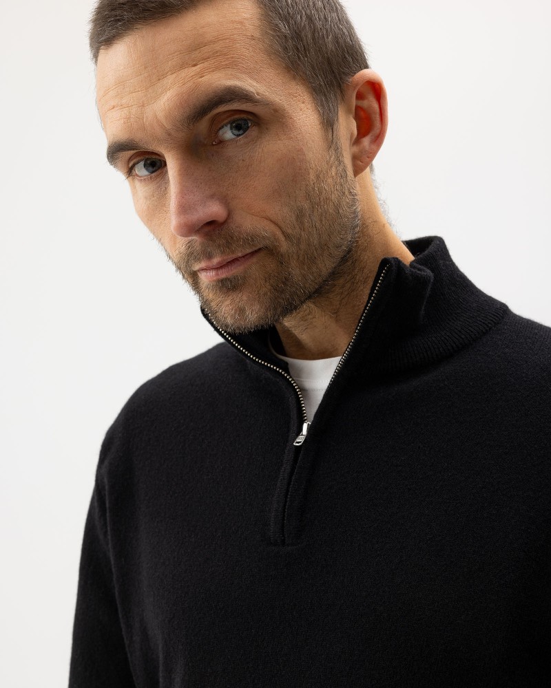 Dennis T-neck Dennis T-neck Black