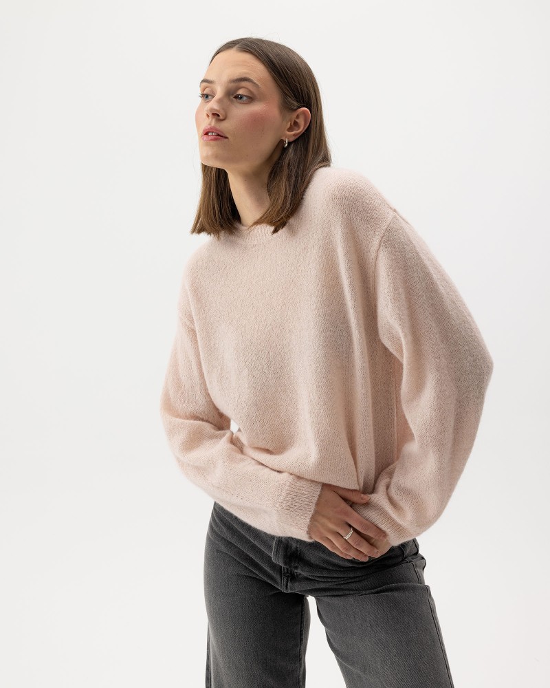 Elizabeth Crew  Pale Peach