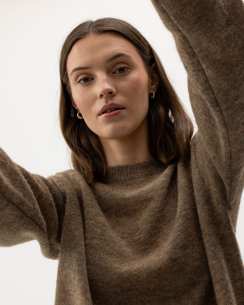 Elizabeth Crew Walnut