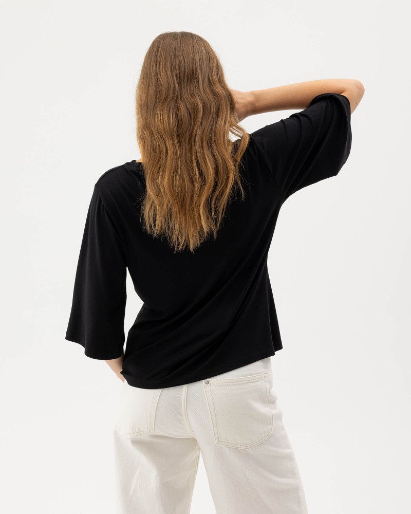 Ellen Tee Black