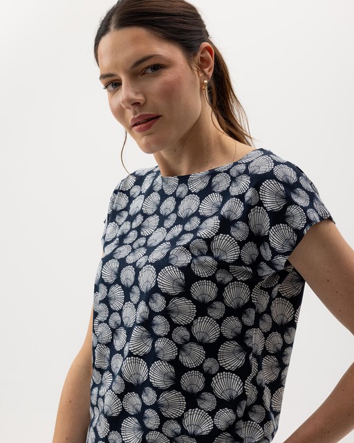 Esther Capsleeve