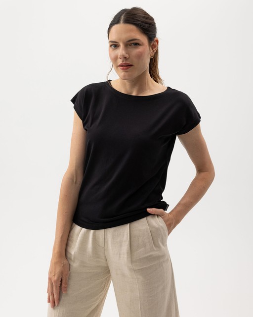 Esther Capsleeve