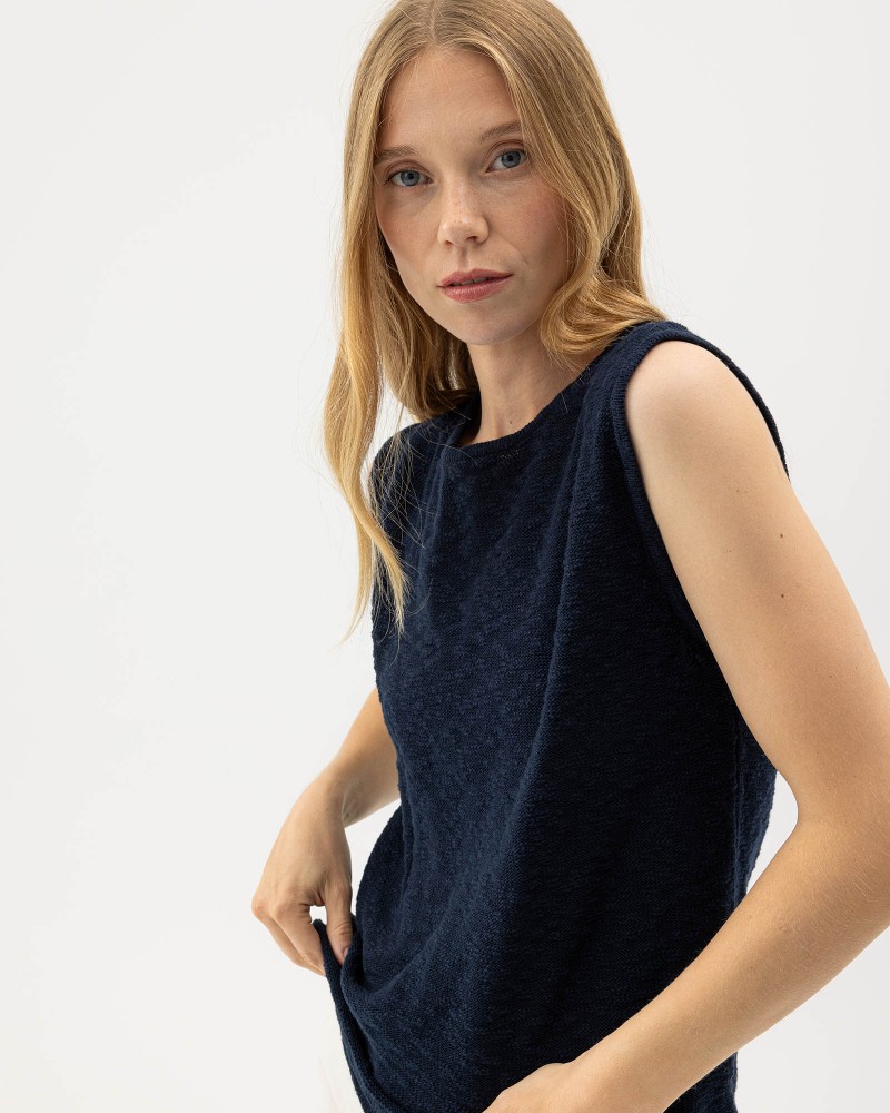 Juni Vest Navy