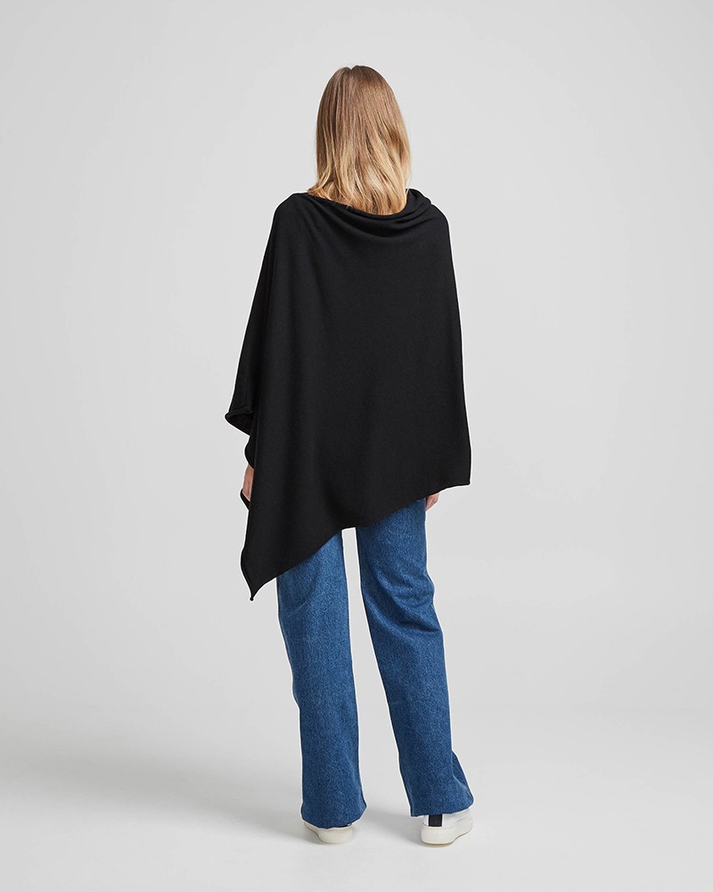Sofie Poncho Black