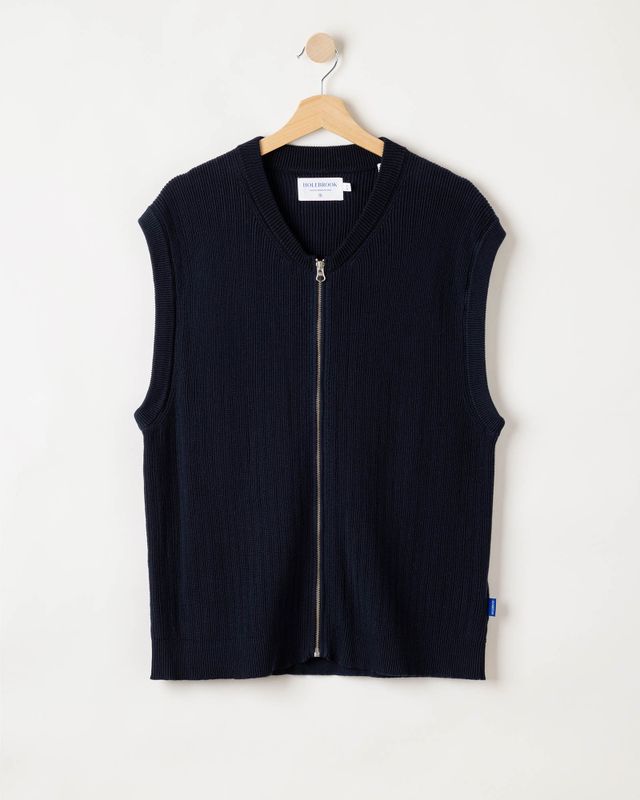 Alvar Vest