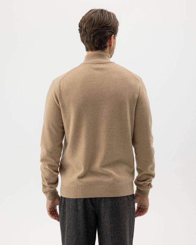 Dennis T-neck