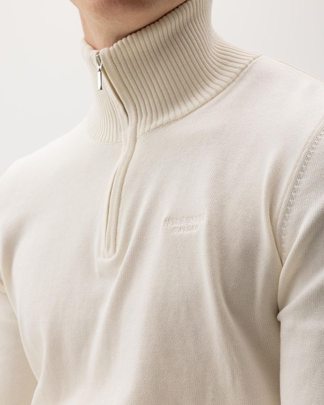 Holger T-neck